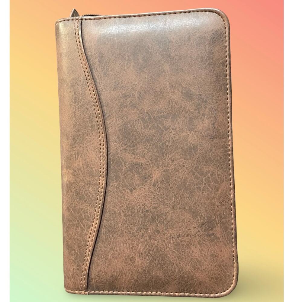 Day-Timer Distressed Brown Faux Leather Zip Around Planner Binder Organizer